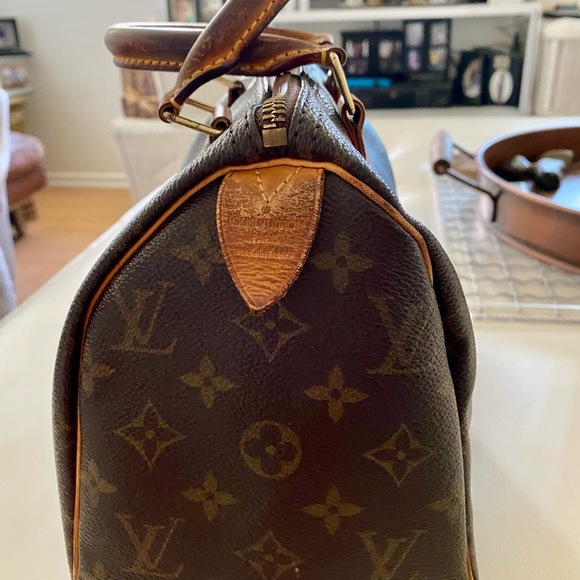 Authentic Louis Vuitton Speedy - Picture 3 of 14
